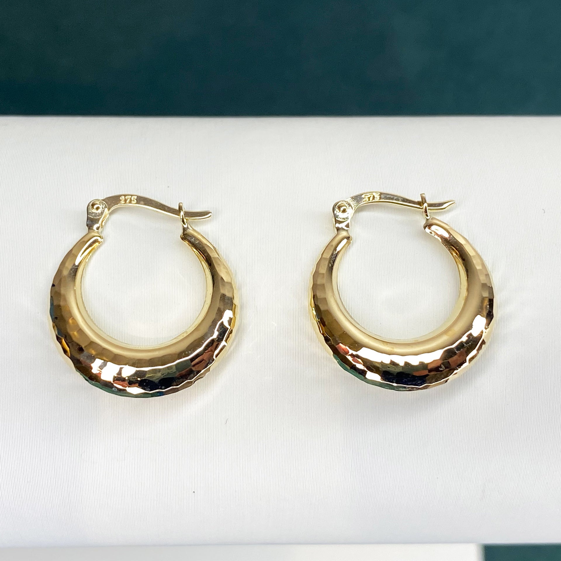 9ct solid Gold Faceted hoop earrings 20mm