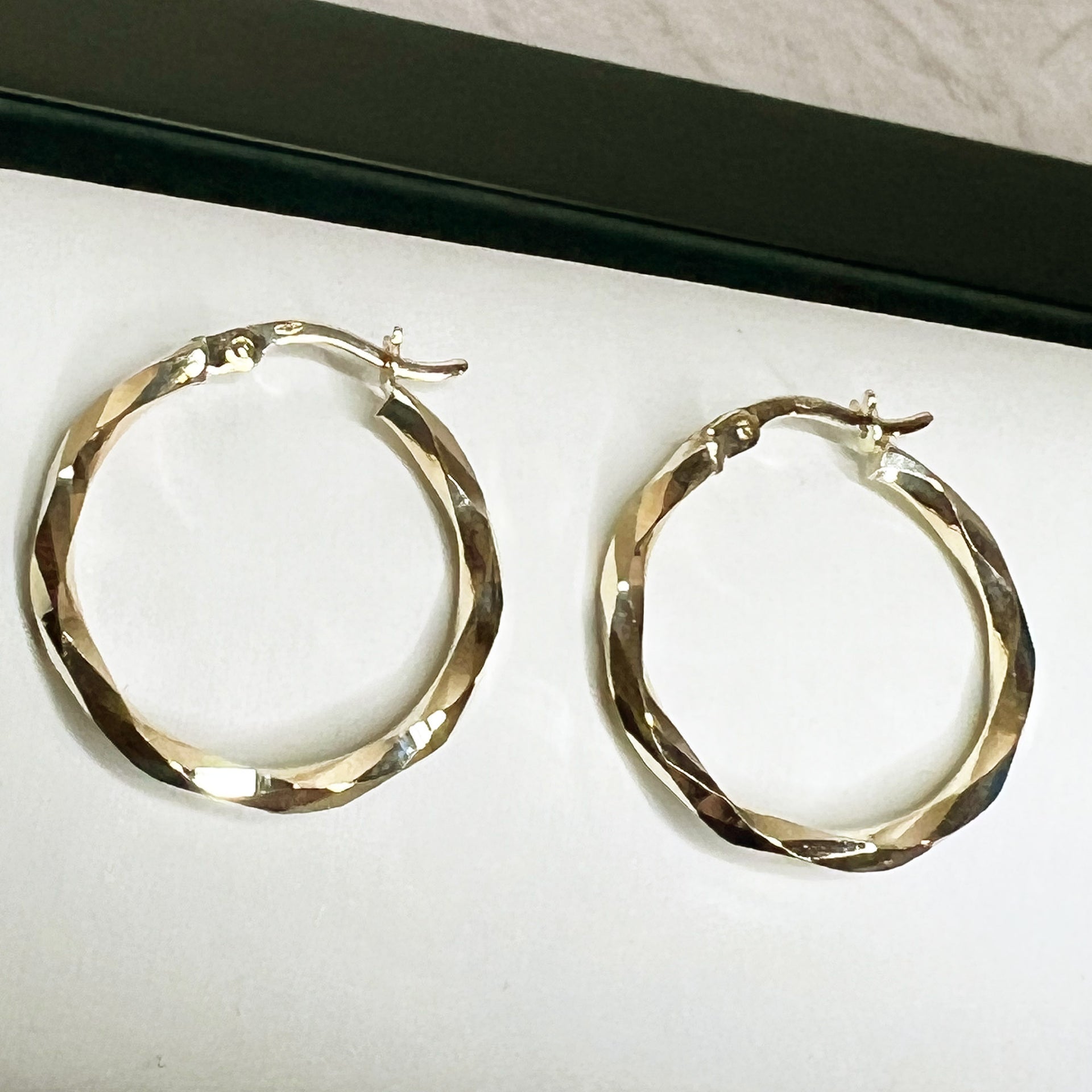 9ct Solid Gold Faceted 22mm Hoop Earrings