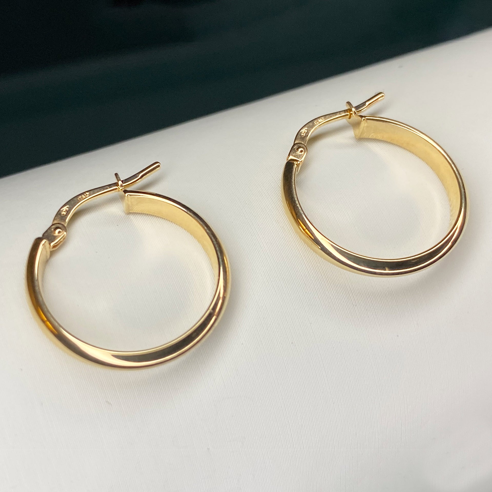 9ct solid Gold Hoop earrings 20mm