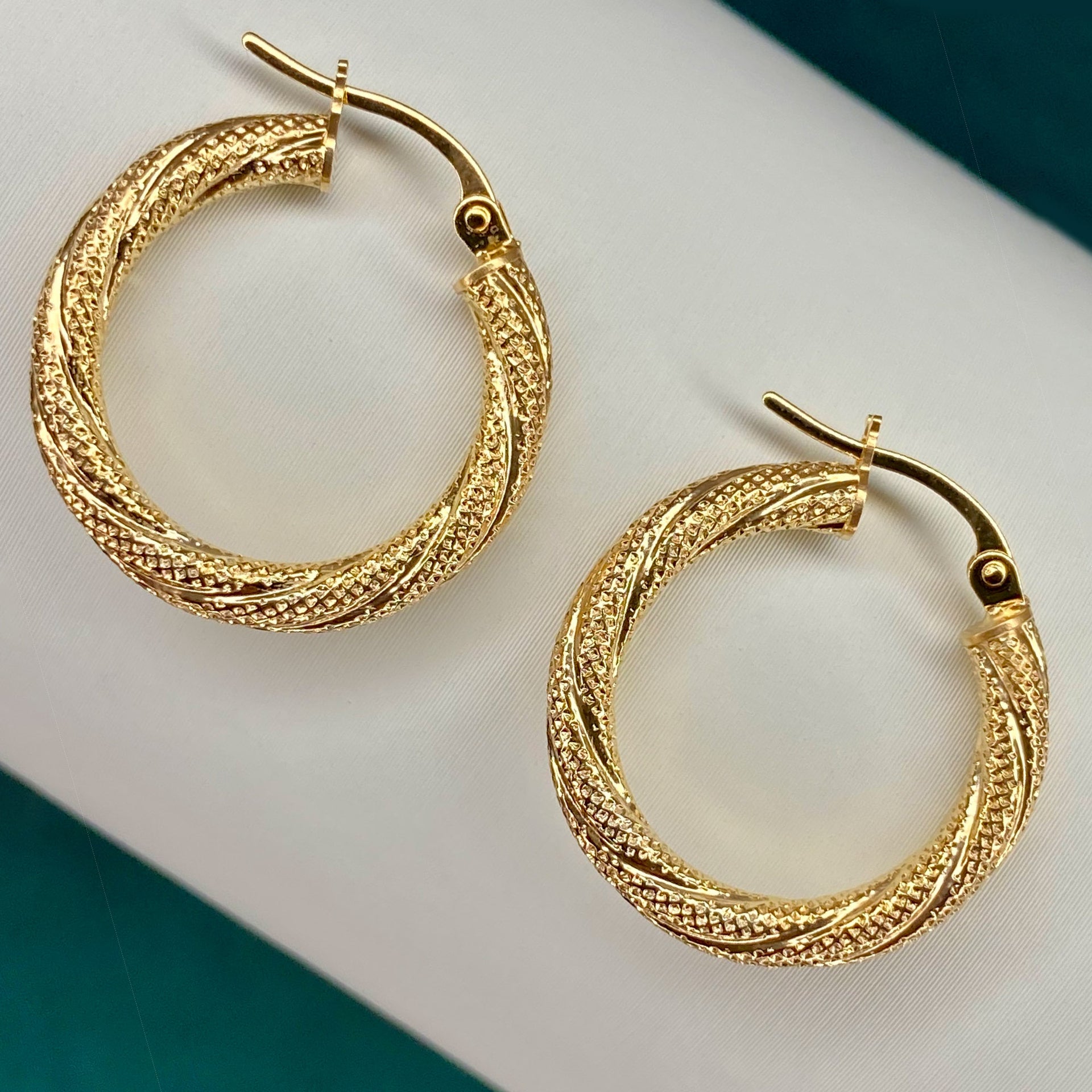9ct solid Gold Frosted Twisted Hoop Earrings 20.7mm